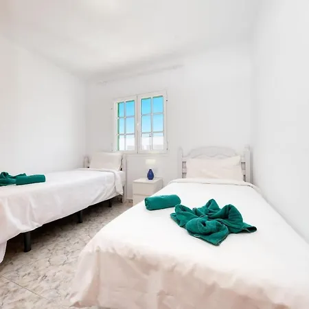 Apartment Marysol 2 With Terrace Close To The Sea *